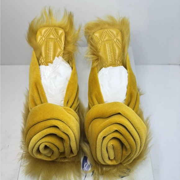 $1190 Burberry Womens Step Rose Velvet Heeled Sandals Brand New Sz 35.5/5.5 - Picture 2 of 6